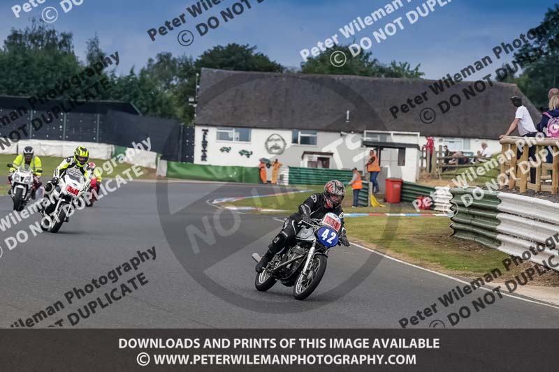 Vintage motorcycle club;eventdigitalimages;mallory park;mallory park trackday photographs;no limits trackdays;peter wileman photography;trackday digital images;trackday photos;vmcc festival 1000 bikes photographs